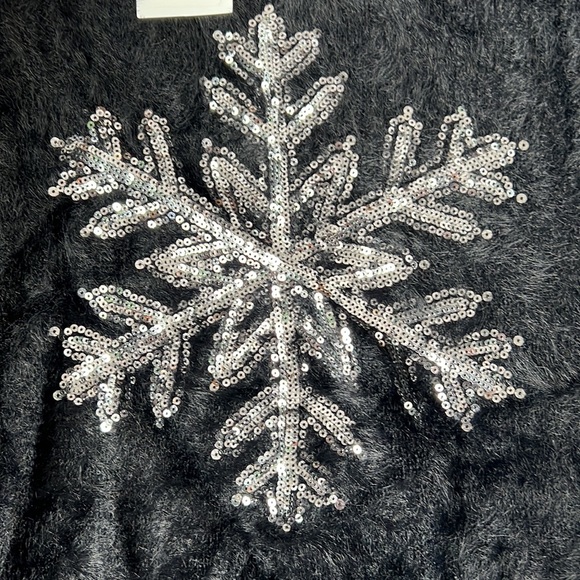 🆕NWT Shop Cider🍎 | Snowflake ❄️ Pattern Fluffy Sweater - Picture 6 of 9